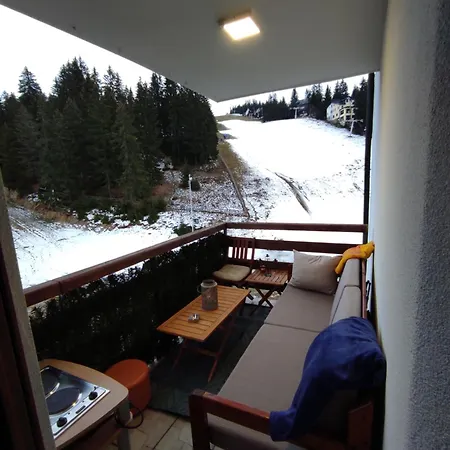 アパート Royal ヴラシチ