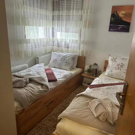 アパート Royal ヴラシチ